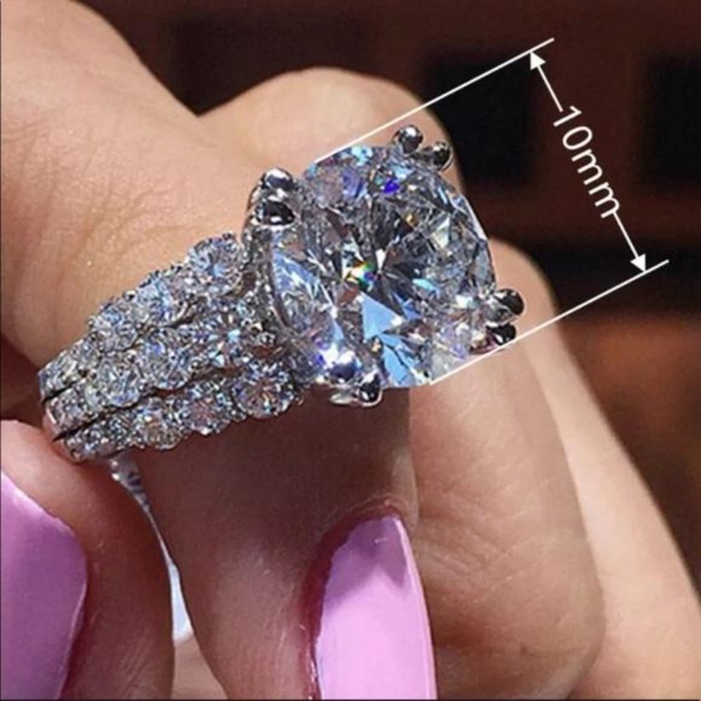 NEW 925 STERLING SILVER DIAMOND HALO RING, CUTE RING, SHINY RING. - Picture 2 of 2